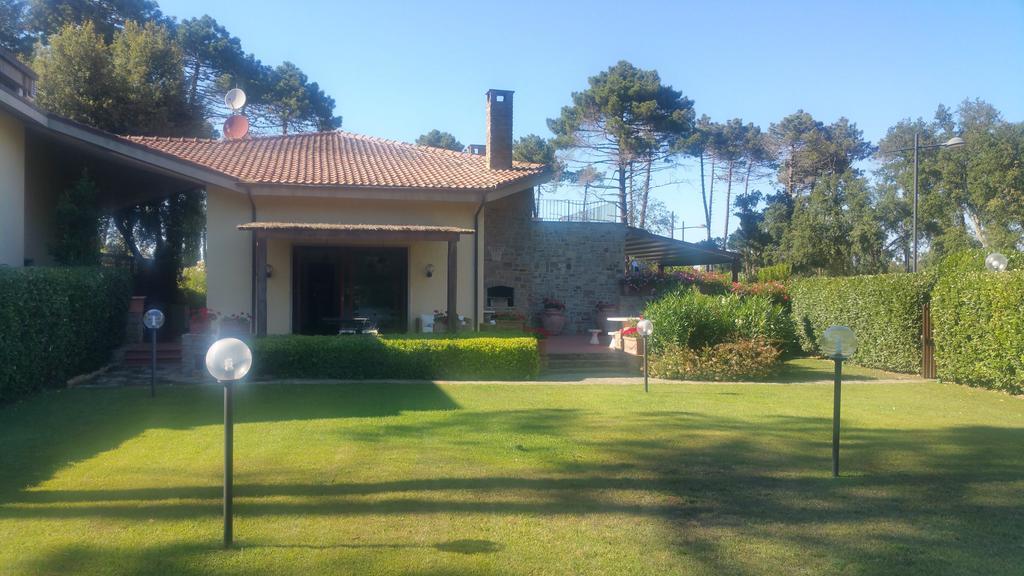 Villetta Пунта-Ала Экстерьер фото